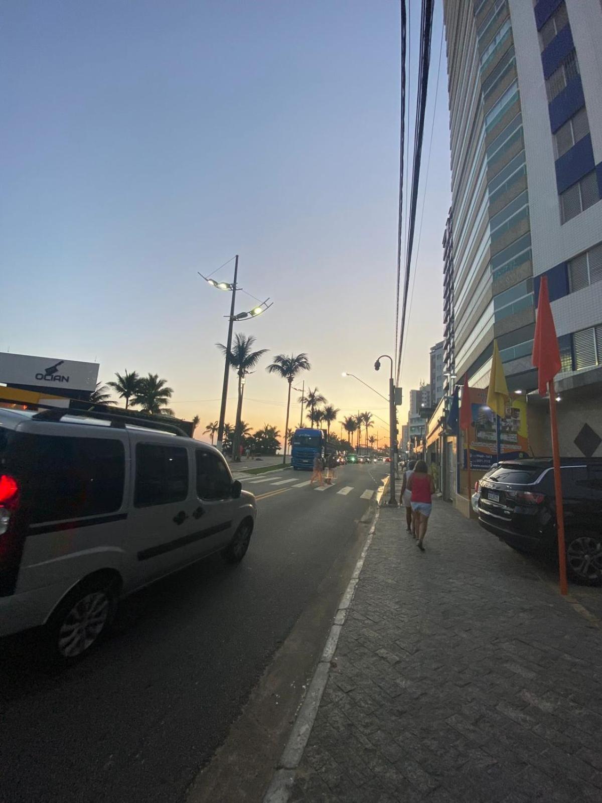 פראייה גראנדה Apartamento Kitnet Pe Na Areia Praia Ocian מראה חיצוני תמונה